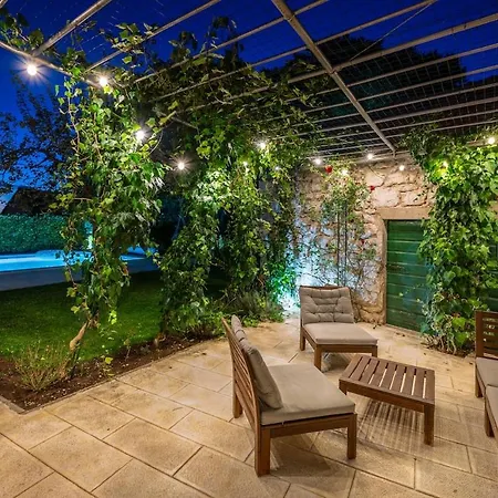 Mima Vacation Opanci